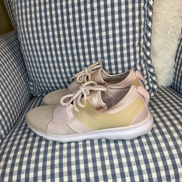 Light Pink Target Running Shoes - Picture 2 of 7